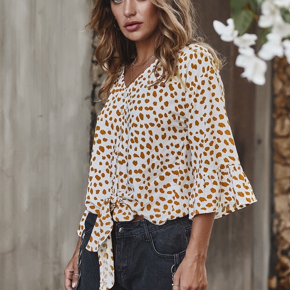 Tops - 💕 Bell Sleeve Tied Hem Top Ivory